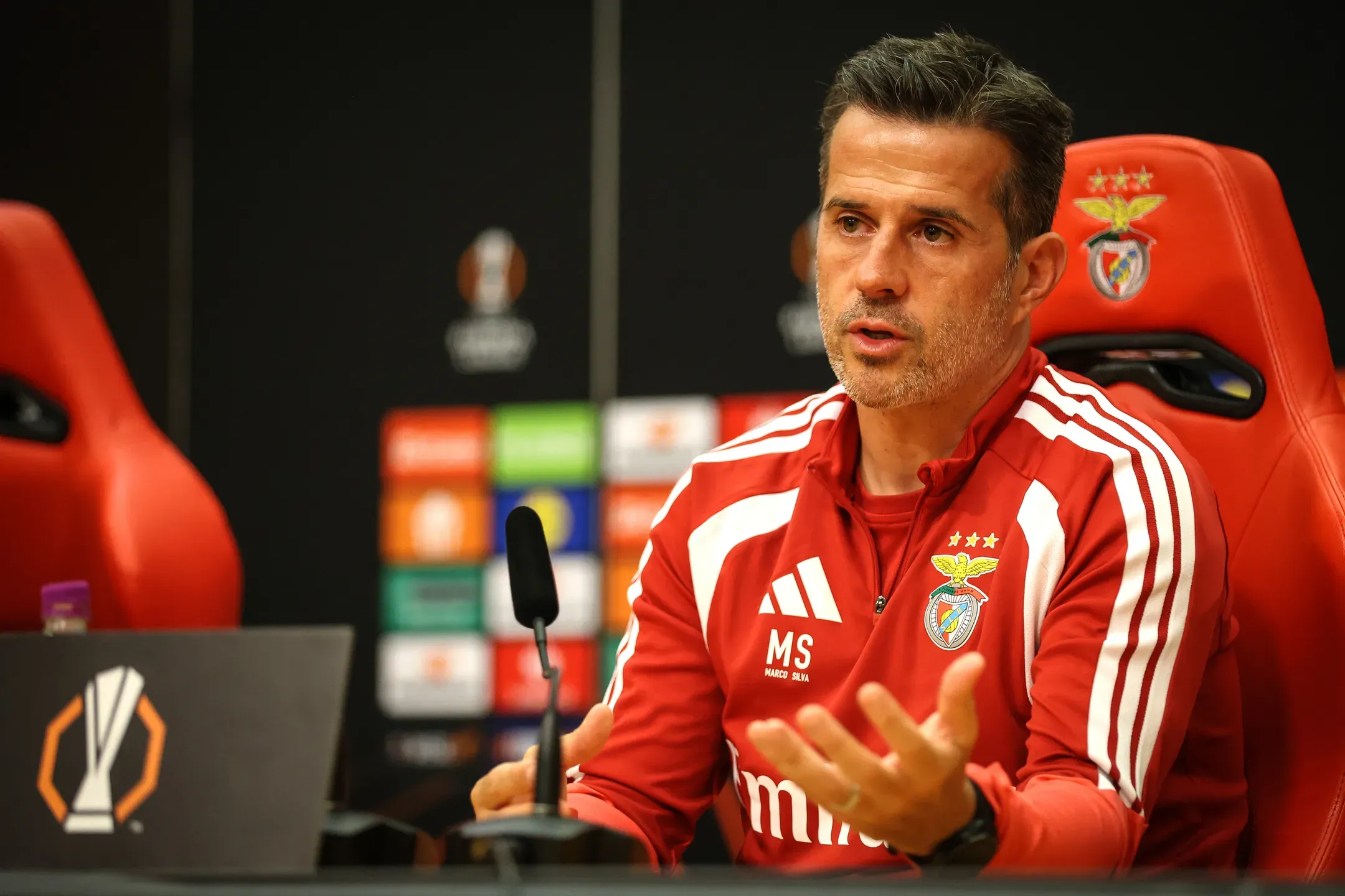 Marco Silva aborda gestão do plantel